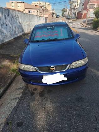 CHEVROLET VECTRA 2.2 MPFI GL 8V GASOLINA 4P MANUAL CHEVROLET VECTRA 2.2 MPFI GL 8V GASOLINA 4P MANUAL